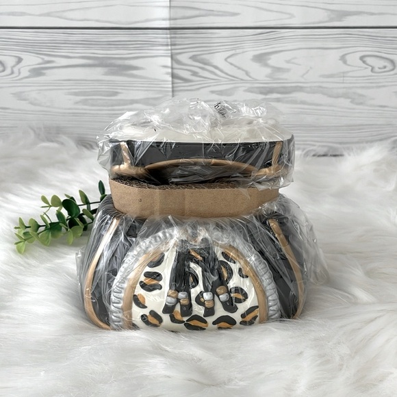 David’s Cookies Leopard Purse Cookie Jar - Picture 7 of 7